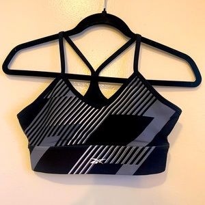 Women's Printed Medium Impact Pullover Sports Bra 
Color:Night Black NWT S/M/XL